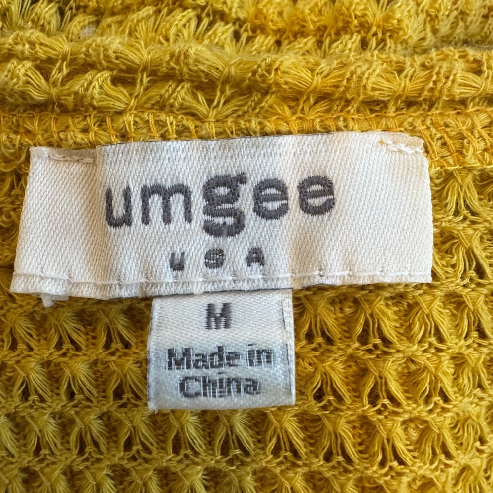 Umgee Mustard Waffle Knit Top V Neck Boho Short Sleeve Button Tab M - Picture 6 of 7